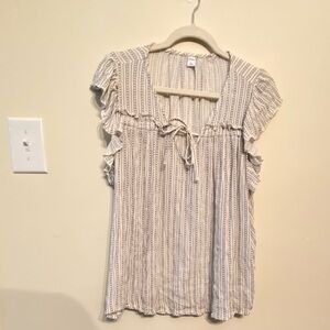 Old Navy black and white top